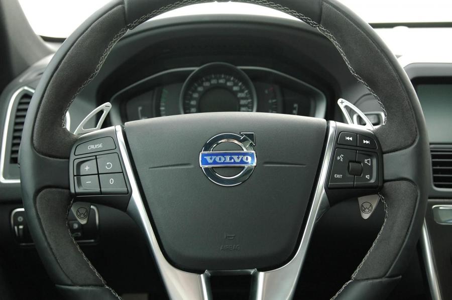  Volvo V40 Cross Country by Heico Sportiv 2014 года  (фото 3 из 3)